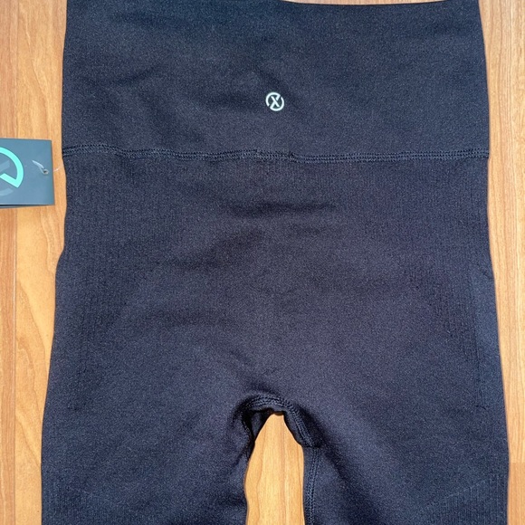 COPY - NWT 3 Piece Xterity 3.0 Performance - Picture 11 of 14